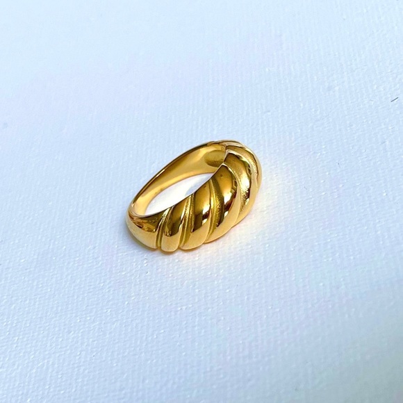 Croissant Dome Ring - Picture 2 of 2